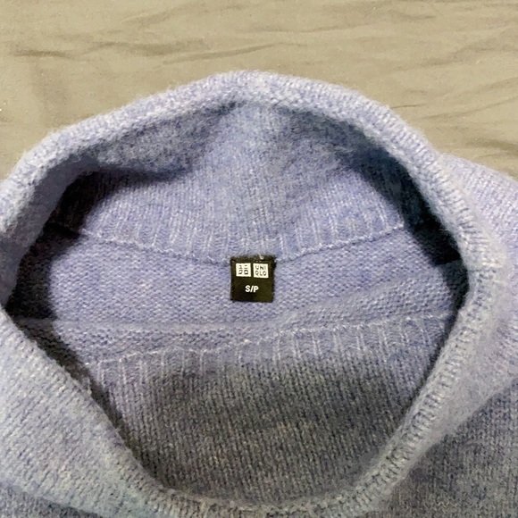 UNIQLO blue sweater size S - Picture 4 of 5